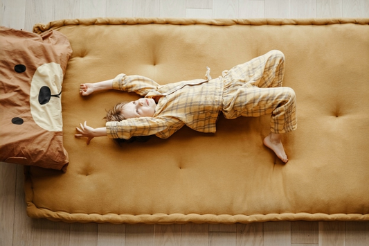Why Montessori floor beds are a great choice for toddlers - and why I made one for my own daughter ?